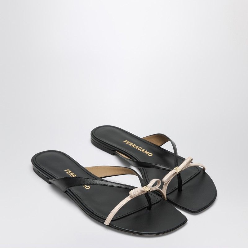 サンダル・ミュール Ferragamo Mini Bow Black Nude Flip-Flops 783040_02_cart_r20.jpg