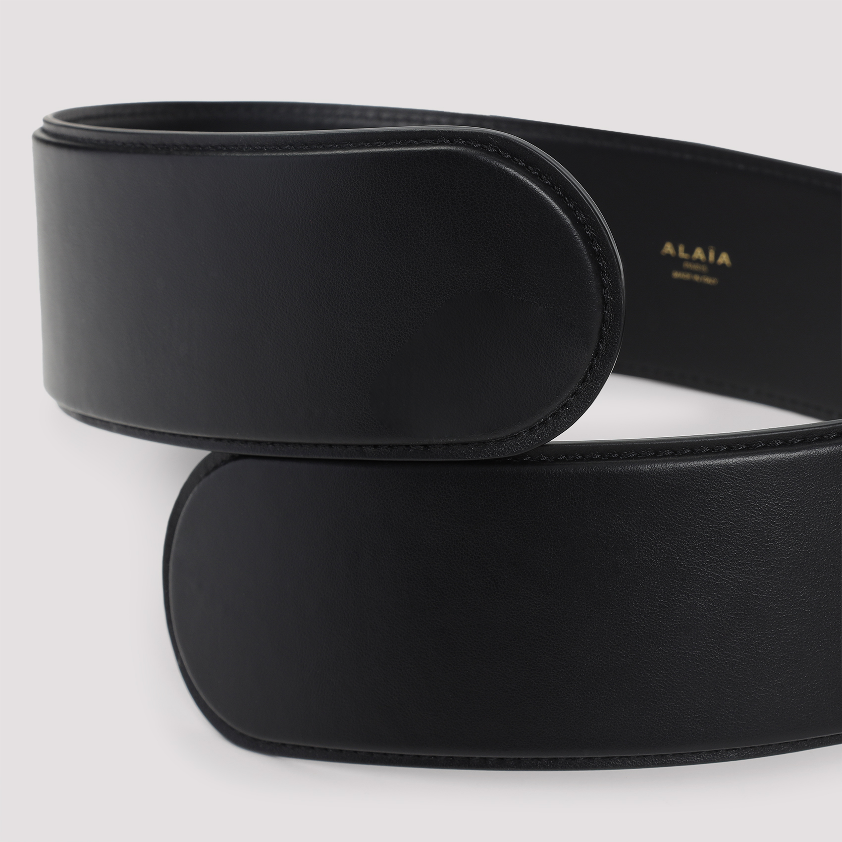 SALE【Alaia】フレックス ツイスト ベルト ALAIA Flex Bustier Leather Corset Belt | Neiman Marcus